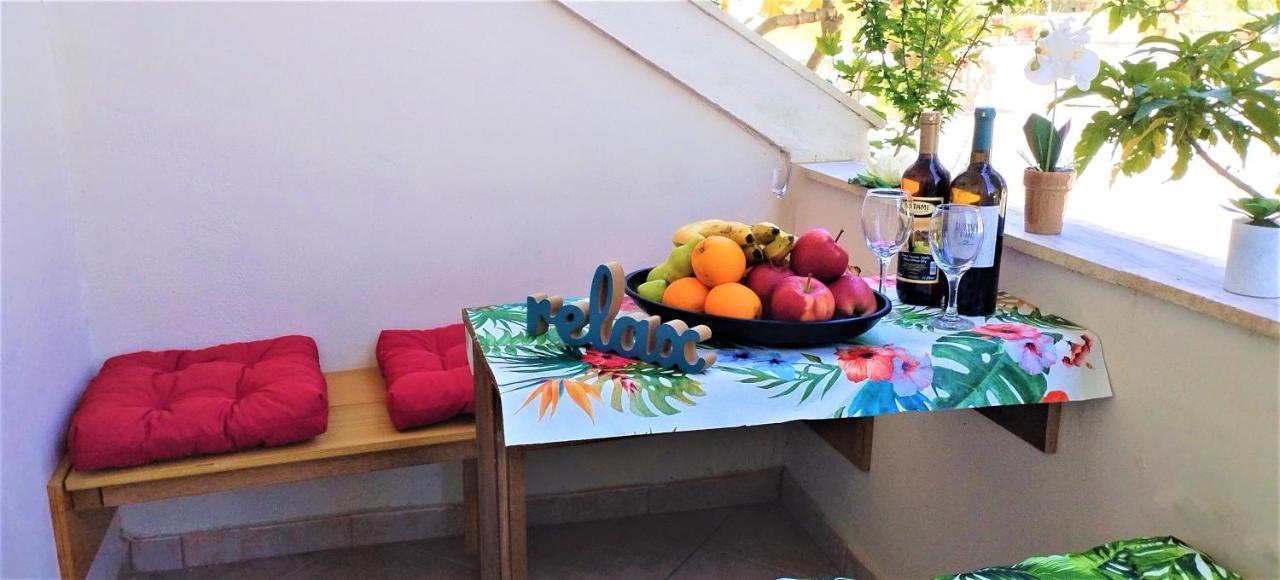 آغيوس غيوريوس Eleni Apartments Sant George Beach المظهر الخارجي الصورة
