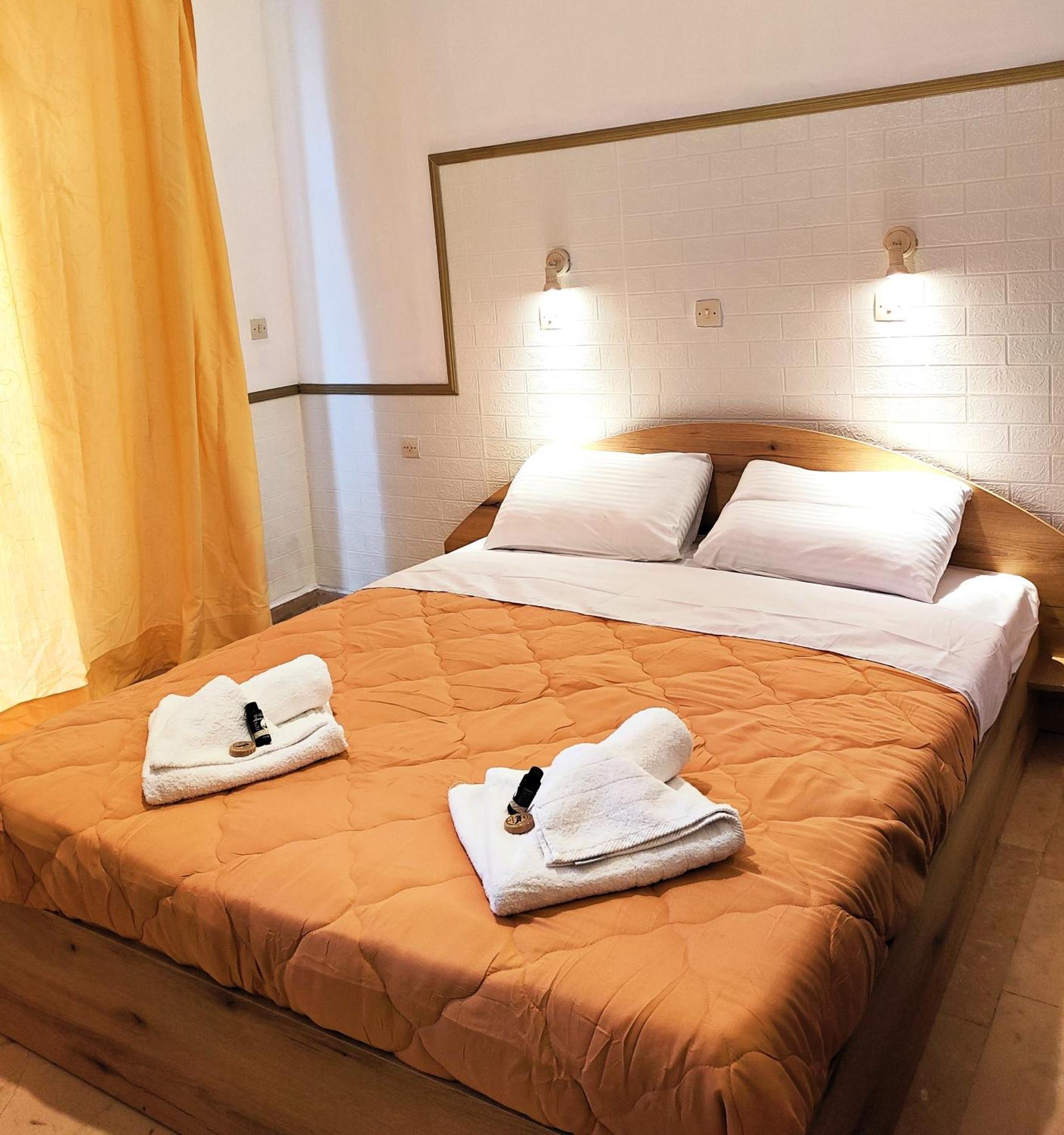 آغيوس غيوريوس Eleni Apartments Sant George Beach المظهر الخارجي الصورة