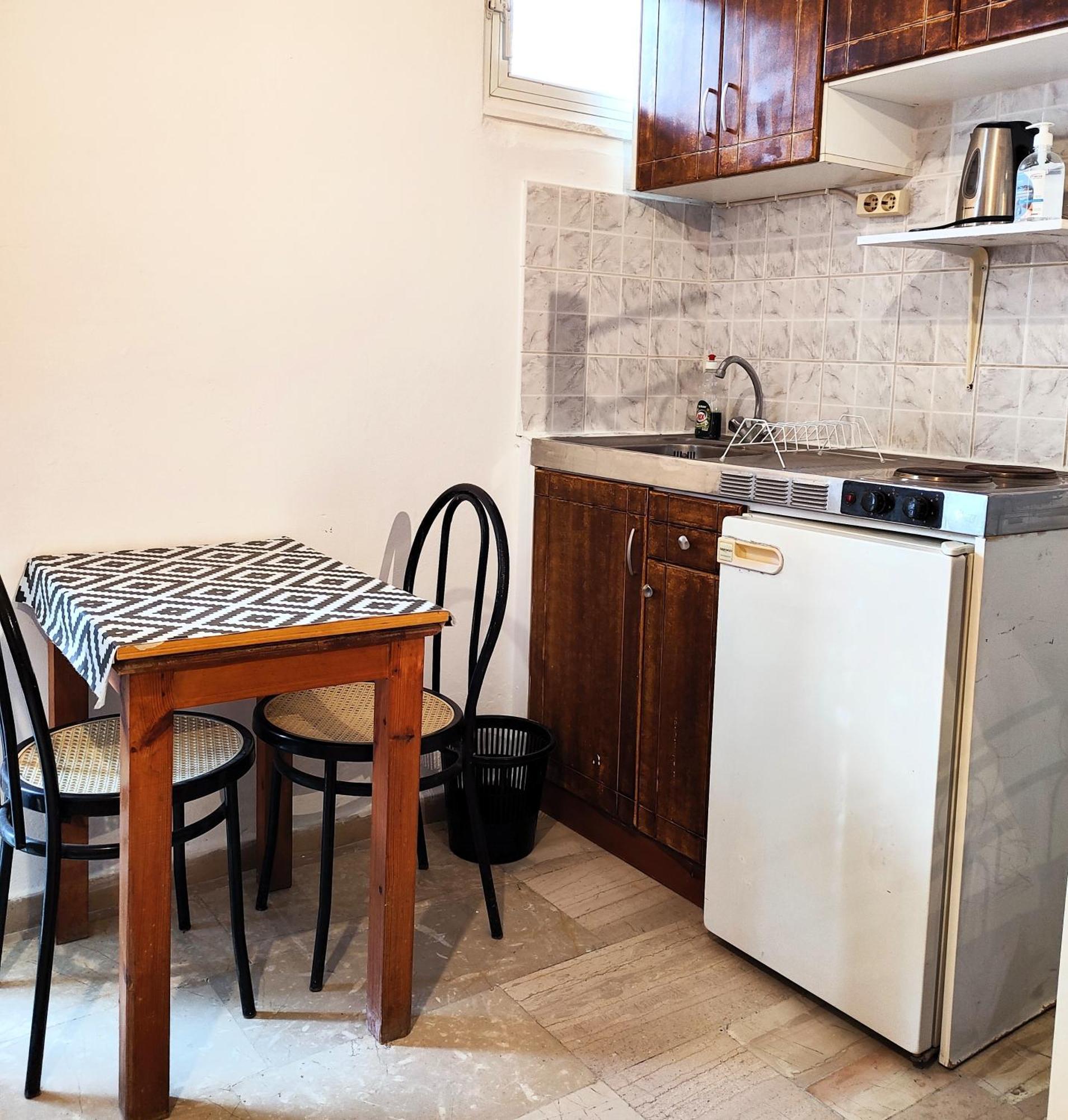 آغيوس غيوريوس Eleni Apartments Sant George Beach المظهر الخارجي الصورة